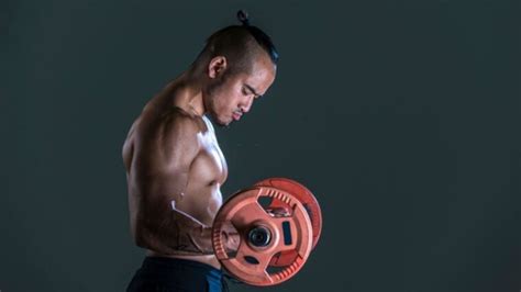 5-Minutes Barbell Biceps Workout: Quick And Effective