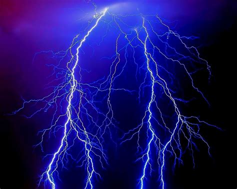 Aesthetic Lightning Wallpapers - Wallpaper Cave | Blue background wallpapers, Storm wallpaper ...