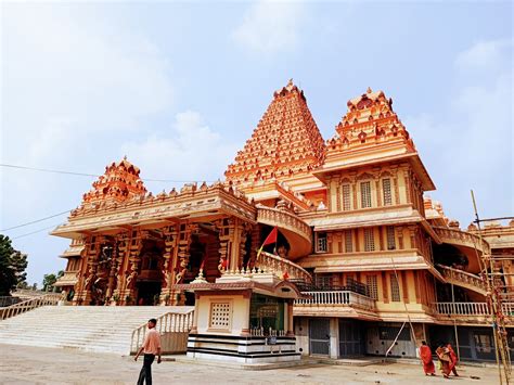 Chhatarpur Mandir: Chhatarpur Temple Timings, Location & Metro - Jovial Holiday