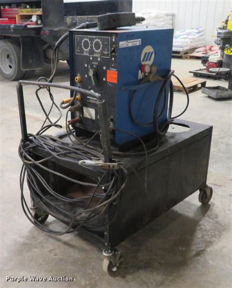 Miller Spoolmate 200 welder in O'Fallon, MO | Item EV9542 sold | Purple Wave