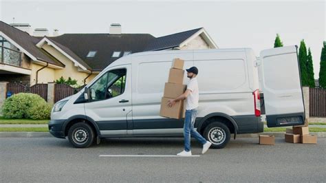 Hourly Moving Service | Get Affordable Movers By The Hour - threemovers.com