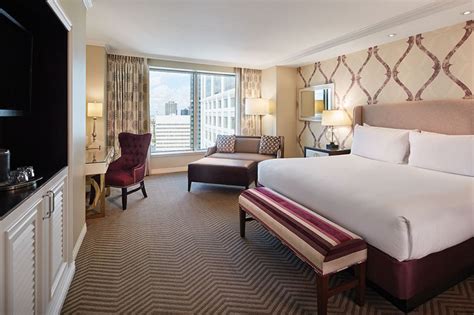 New Orleans Casino Hotel - Harrah’s New Orleans Hotel