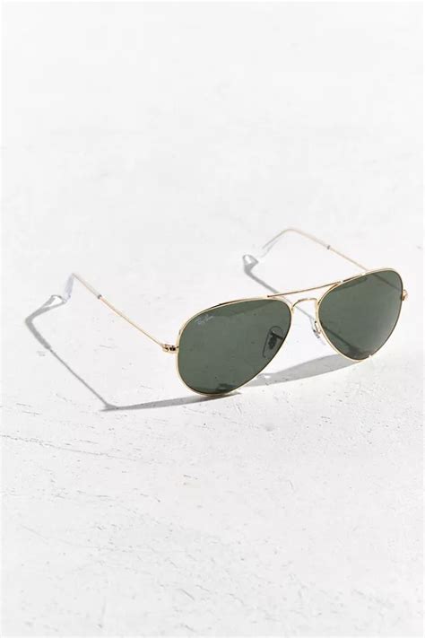 Ray-Ban Gold Aviator Sunglasses | Urban Outfitters