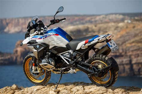 2019 BMW R 1250 GS and R 1250 RT | First Look Review | Rider Magazine