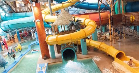 6 Indoor Water Parks in Ohio {2023} - Make a Splash all Year Long!