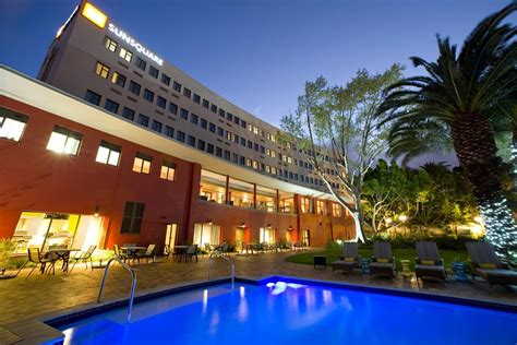 SUNSQUARE CAPE TOWN GARDENS $79 ($̶1̶2̶5̶) - Updated 2020 Prices & Hotel Reviews - South Africa ...