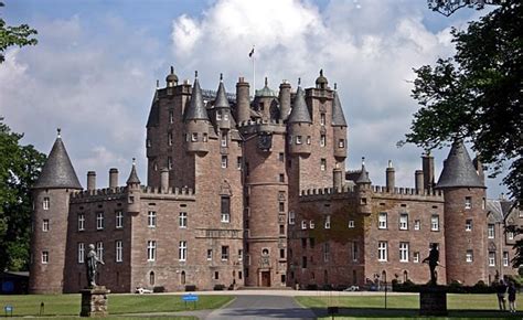 Glamis Castle, Angus, Scotland | Eyeflare.com