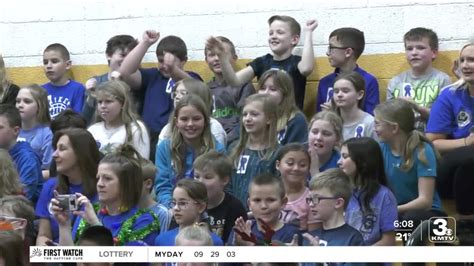 Glenwood West Elementary School celebrates Blue Ribbon Award