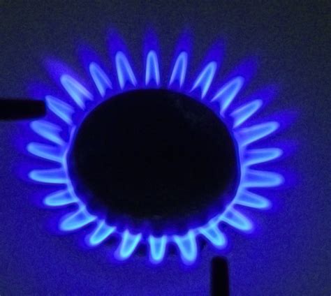 File:Gas flame.jpg - Wikimedia Commons