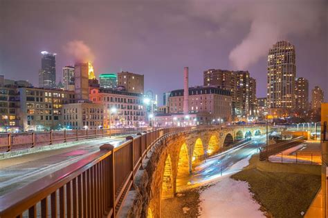 Minneapolis city downtown skyline USA 2169394 Stock Photo at Vecteezy