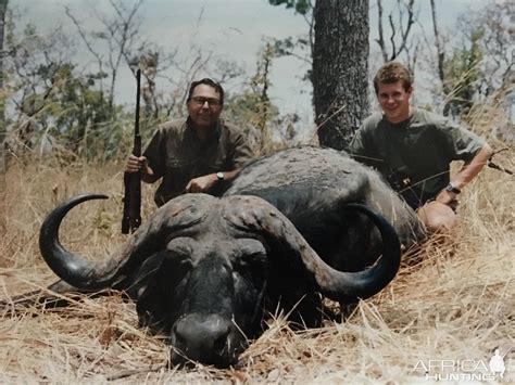 Cape Buffalo Hunting | AfricaHunting.com