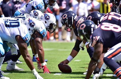 Quarterbacks flash, defense dominates in Chicago Bears win over Titans