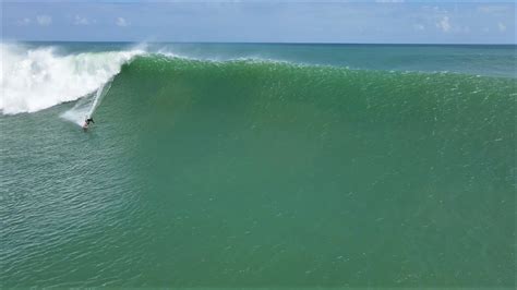 Monster Swell - Uluwatu, Bali - YouTube