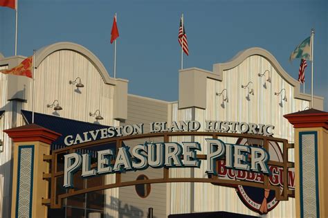 whatVLthinks: Galveston Island Historic Pleasure Pier (Galveston, TX)