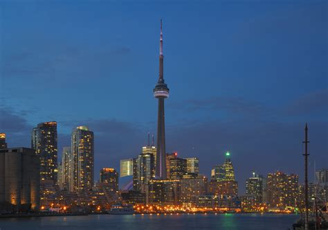 File:Toronto - ON - Skyline bei Nacht.jpg - Wikimedia Commons