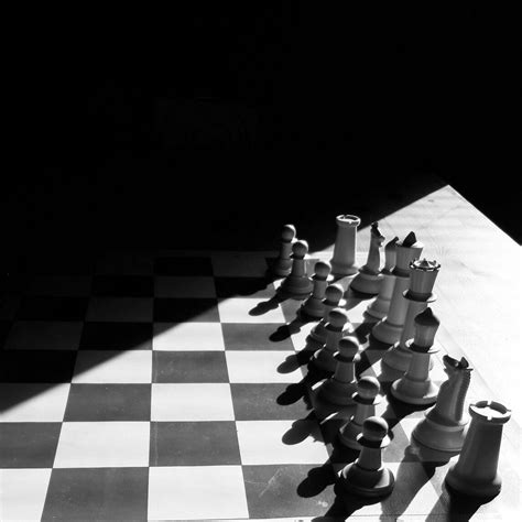 Photo by Gizem Sisman #chess #chessboard #gizemsisman #chesspieces | Chess board, Illusion ...