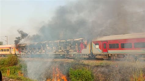 Indian Railways orders investigation into Agra train fire incident - Agra News | India Today