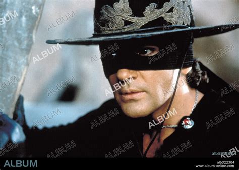 ANTONIO BANDERAS in THE MASK OF ZORRO, 1998, directed by MARTIN ...