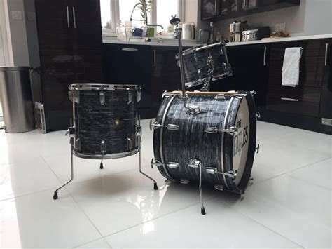 Ringo Kit Tribute build - Vintage Drum Restoration