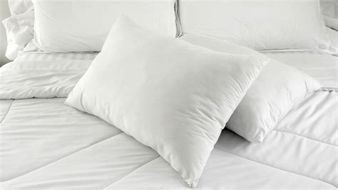 How To Wash Your Bed Pillows The Right Way | DoYouRemember?