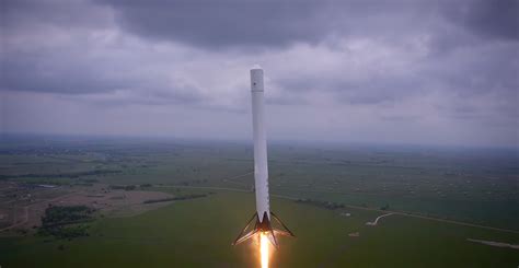 SpaceX Video Captures Amazing Reusable Rocket Test Launch and Landing ...