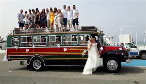 6 Unique Ideas For Your Wedding Shuttle Service - Cottage Industries