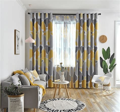 Wonderful Elegant Curtains Ideas For Living Room Decor 08 - MAGZHOUSE