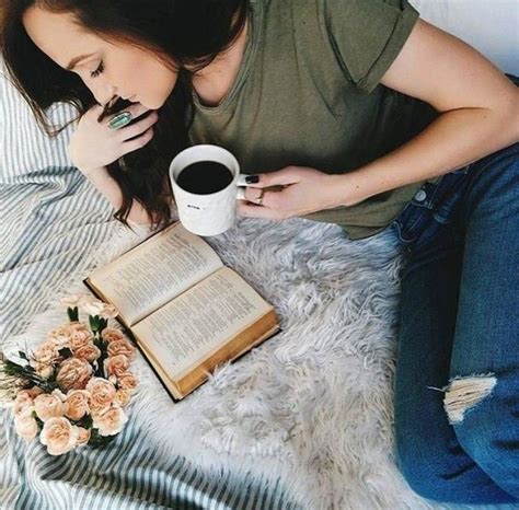 Coffee and books ☕... Comfy, cozy aesthetic