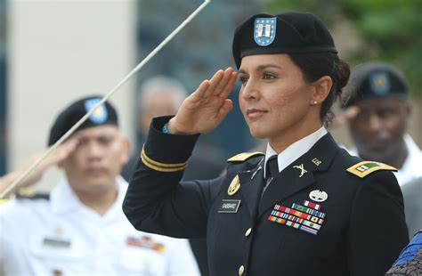 Tulsi Gabbard Pushes No War Agenda – And The Media Is Out To Kill Her ...