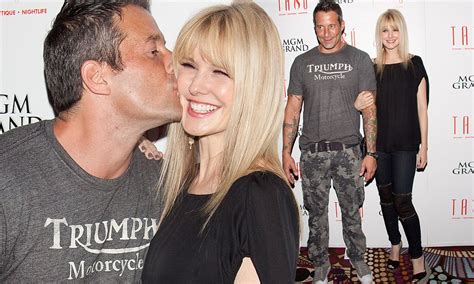 Kathryn Morris, 44, expecting twins with boyfriend Johnny Messner ...