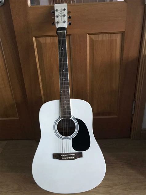 White acoustic guitar | in Leven, Fife | Gumtree