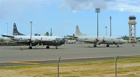 15th Wing opens runway to Navy aircraft