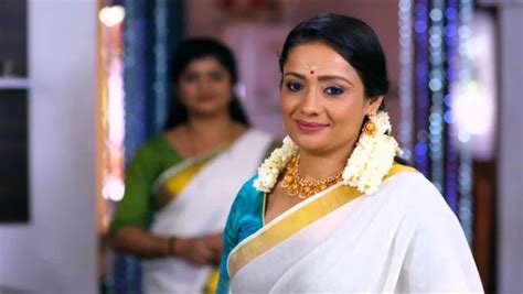 Malayalam Serials TRP Report Week 30: 'Kudumbavilakku' And 'Mounaragam ...