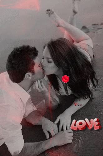 Romantic Love GIF - Romantic Love Kiss - Discover & Share GIFs | Casais ...