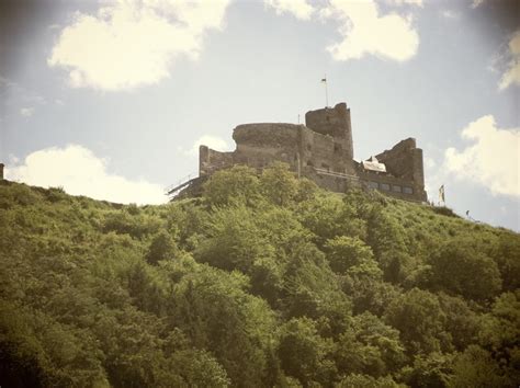 Bernkastel castle | Natural landmarks, Monument valley, Favorite places