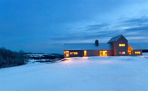 Contemporary farm house retreat in Ontario