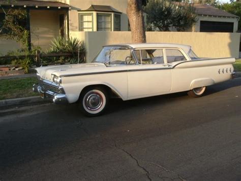 1959 Ford Custom 300 - Information and photos - MOMENTcar