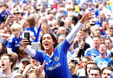 PHOTOS: At Chelsea's parade Mourinho tells fans to book place for ...