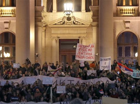 Serbian protesters accuse media of turning blind eye, as anti ...