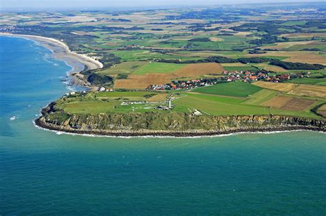 Cap Gris Nez Lighthouse in Cap Gris Nez, Norde-Pas-De-Calais, France ...