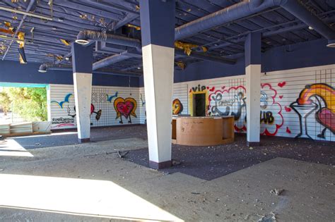 Forgotten Destinations: Lake Dolores Abandoned Water Park in a Mojave ...