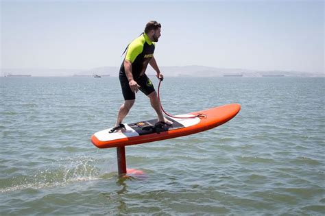 Jetfoiler The Motorized Hydrofoil Attached To A Surfboard Takes Surfing ...