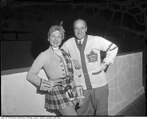 Performer in Maple Leaf Gardens' Ice Capades with members … | Flickr