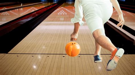 BOWLING Game Rules - How To BOWL