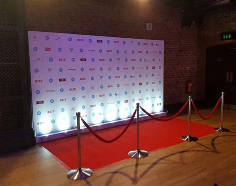 What's a Step and Repeat wall? | Event Branding Walls | stepnrepeat.co.uk