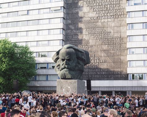 Karl-Marx-Monument • Denkmal » outdooractive.com