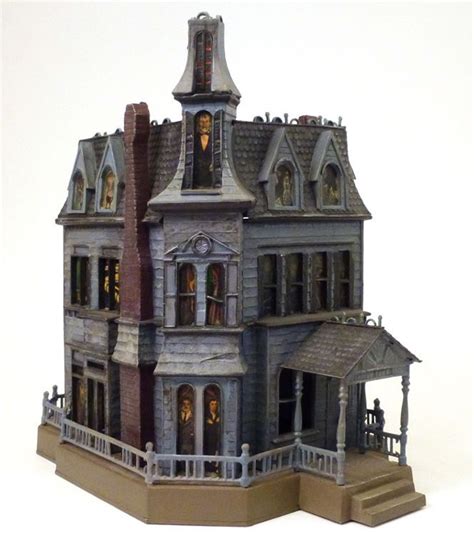 1965 Aurora ADDAMS FAMILY HAUNTED HOUSE Model Kit PRO BUILT UP Gorgeous! | Horror house, Addams ...