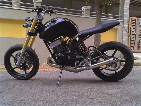 5 Beautifully Modified Yamaha RD350 Motorcycles From India