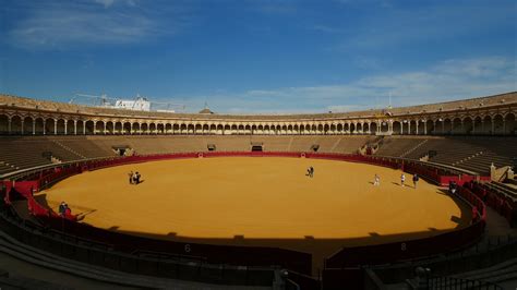 Plaza de Toros - The Bullring of Seville • Historical Site ...