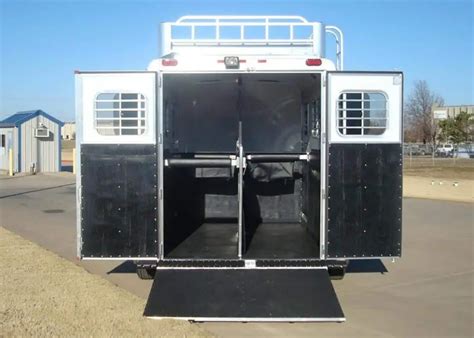 Most Common Horse Trailer Types - Quick Guide | Horse Soup